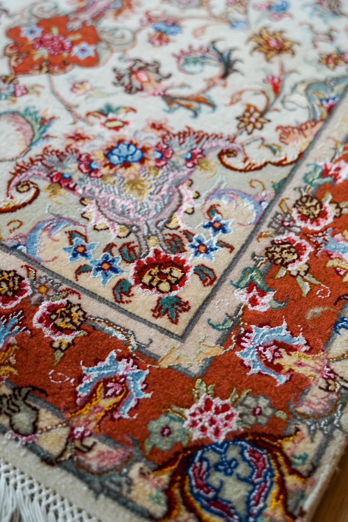 ペルシャ手織り絨毯 タブリーズ産 50RAJ 124×73cm｜ウール＆シルク