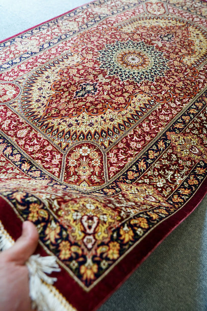 125×81cm　ペルシャ絨毯　クム産　モハメドジャムシェヂ房　シルク 100%　証明書付 Decorworks