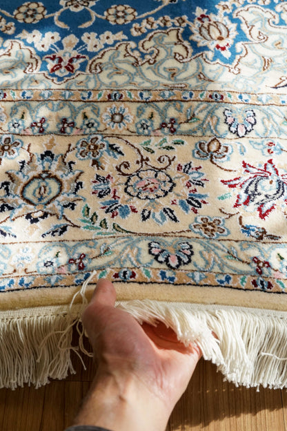  ペルシャ絨毯 ナイン産 250×204cm　