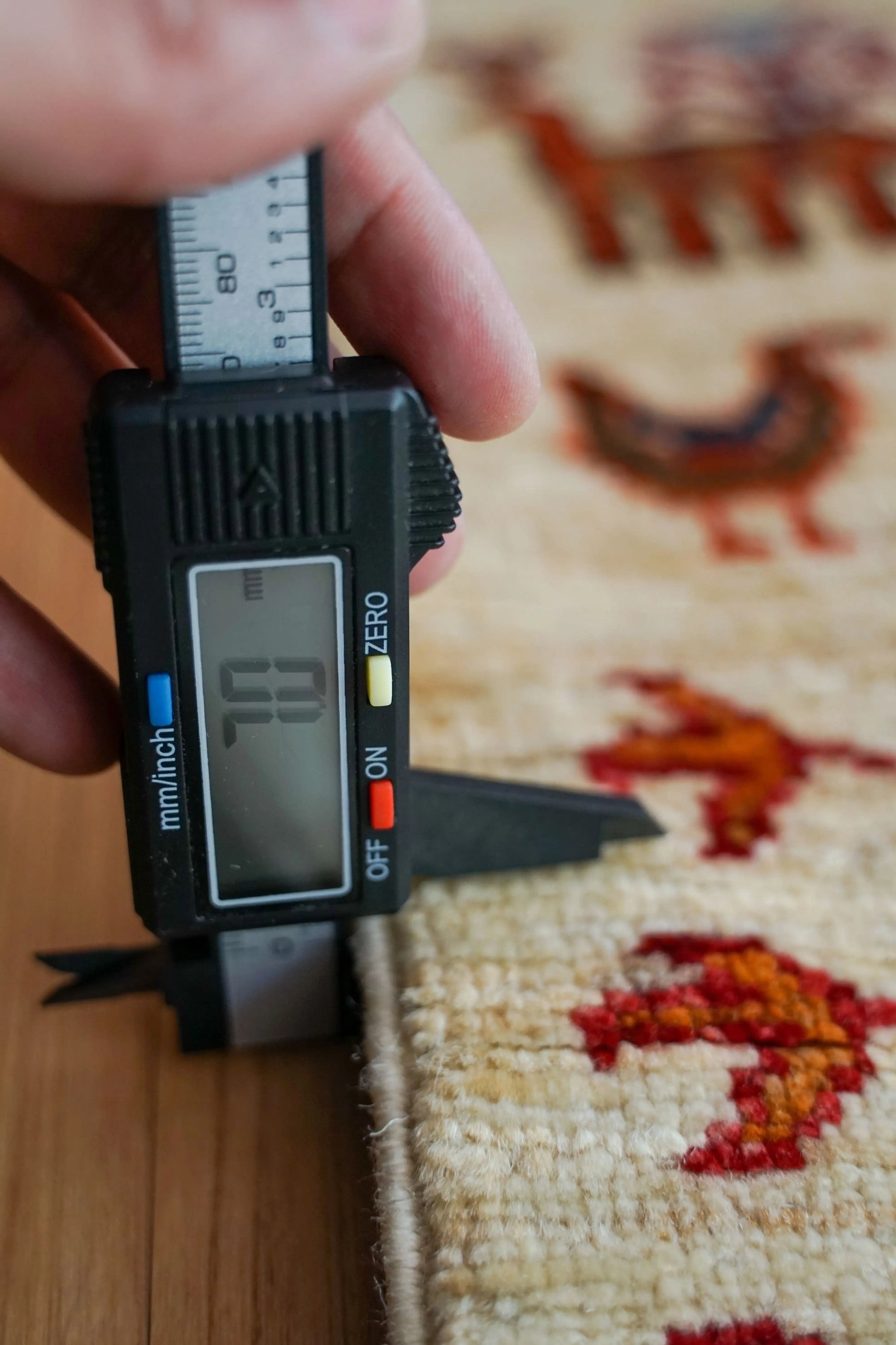  アフガニスタン 手織りガズニギャッベ 203×154cm｜草木染め・生命の木と動物文様