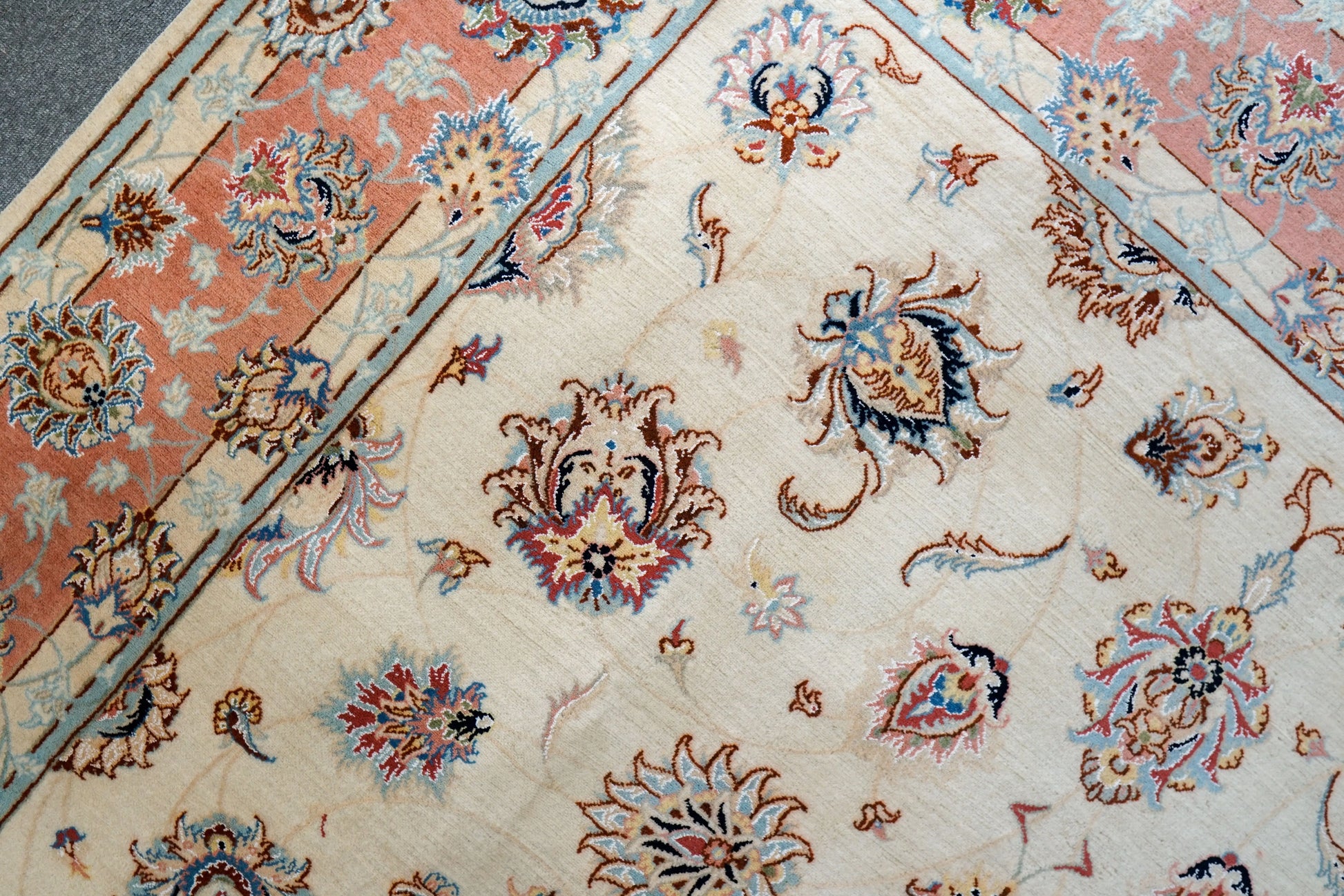 293×188cm　ペルシャ手織り絨毯 タブリーズ産 - Decorworks