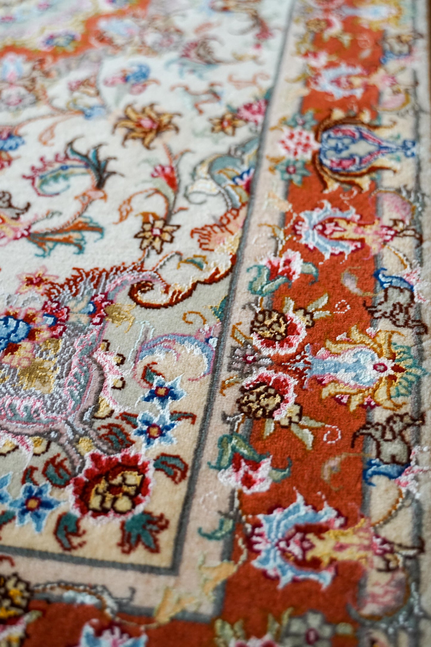 ペルシャ手織り絨毯 タブリーズ産 50RAJ 124×73cm｜ウール＆シルク