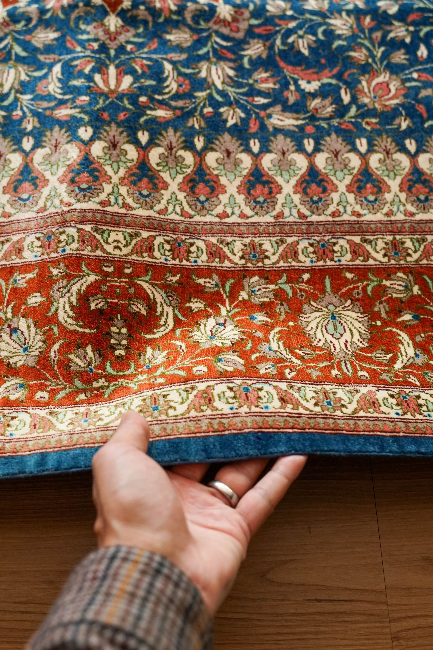 Collection 197×135cm ペルシャ手織り絨毯 クム産 ヌーリ工房 シルク100% 証明書付