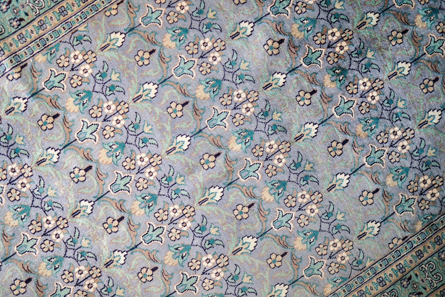  パキスタン手織り絨毯 175×127cm