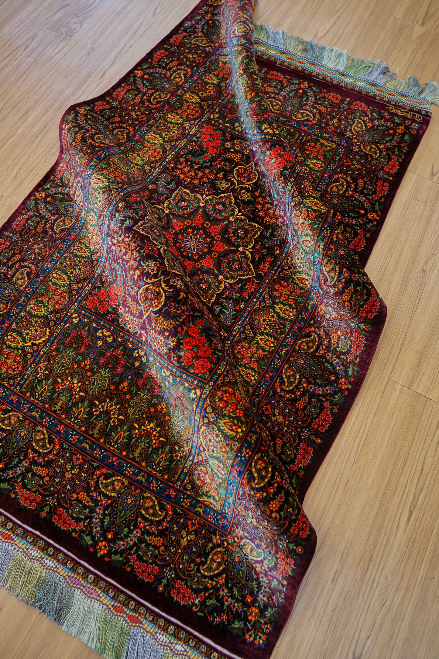  ペルシャ絨毯 クム産 シルク100％ ハジラヒミ工房 130×79cm