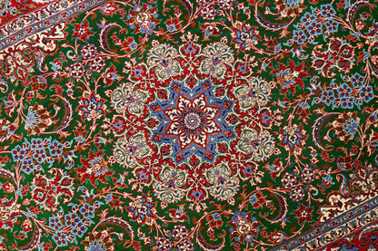 Collection ペルシャ手織り絨毯 イスファハン産 245×157cm — 精緻な花唐草と伝統文様の調和
