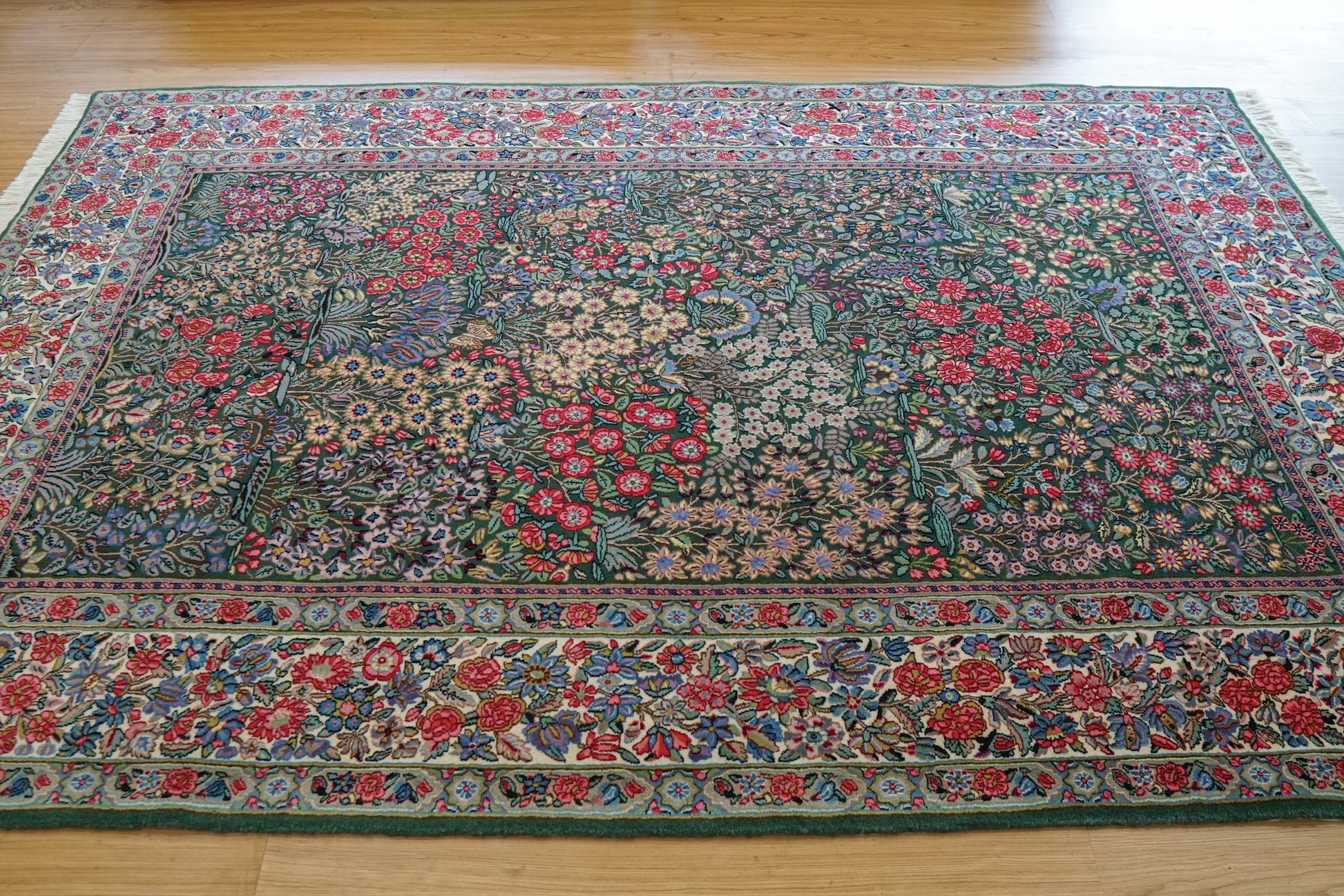  ペルシャ絨毯　ケルマン産  245×155cm　