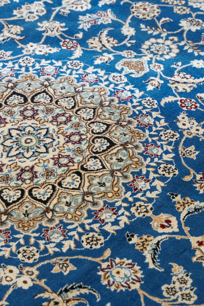  ペルシャ絨毯 ナイン産 250×204cm　