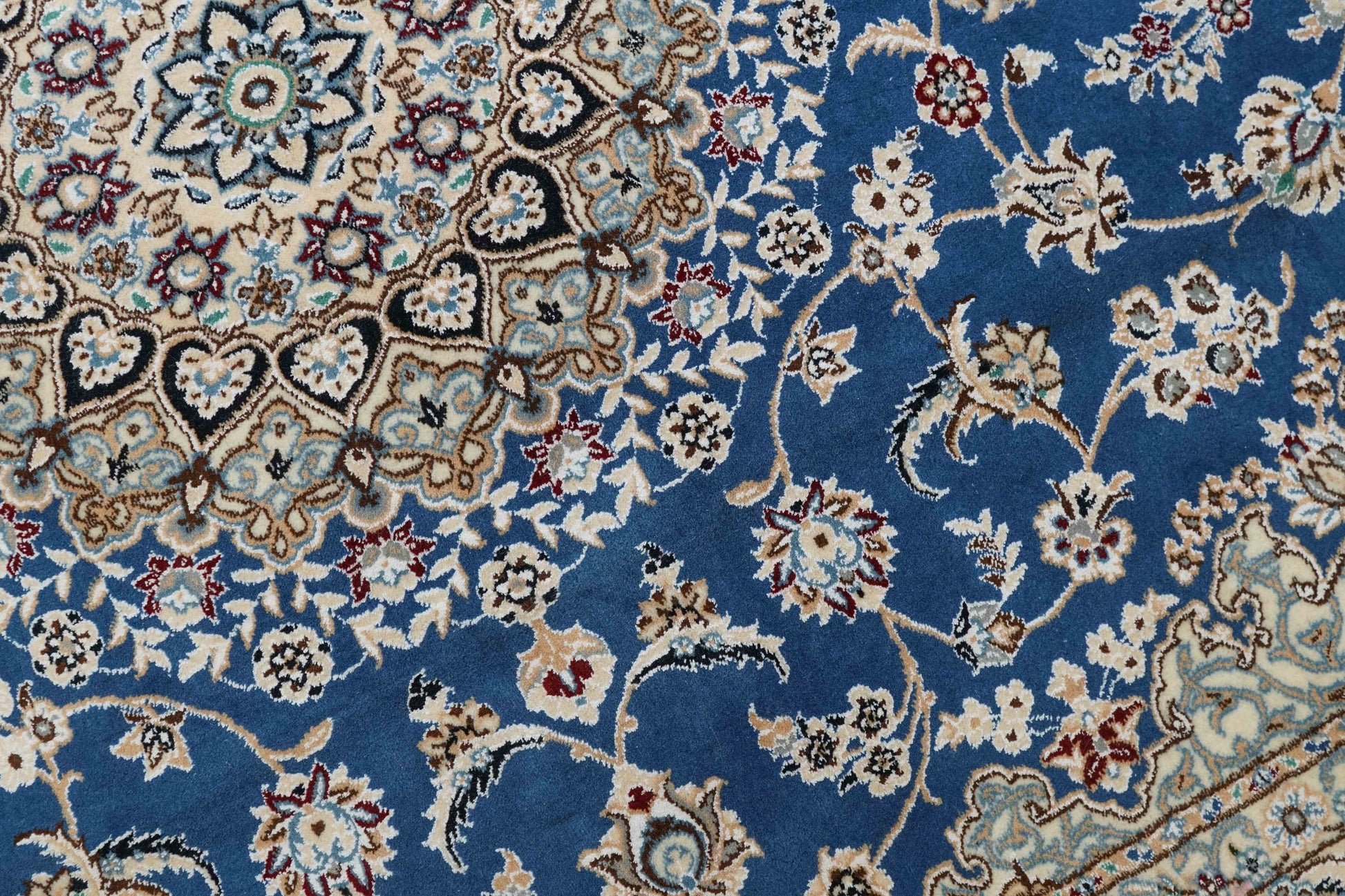  ペルシャ絨毯 ナイン産 250×204cm　