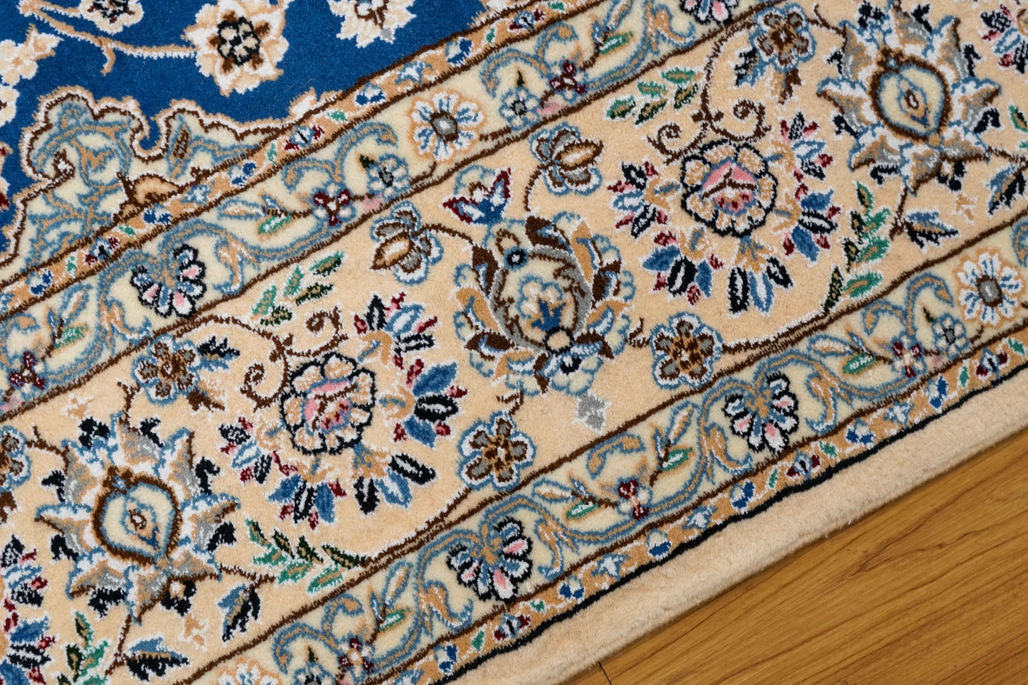  ペルシャ絨毯 ナイン産 250×204cm　