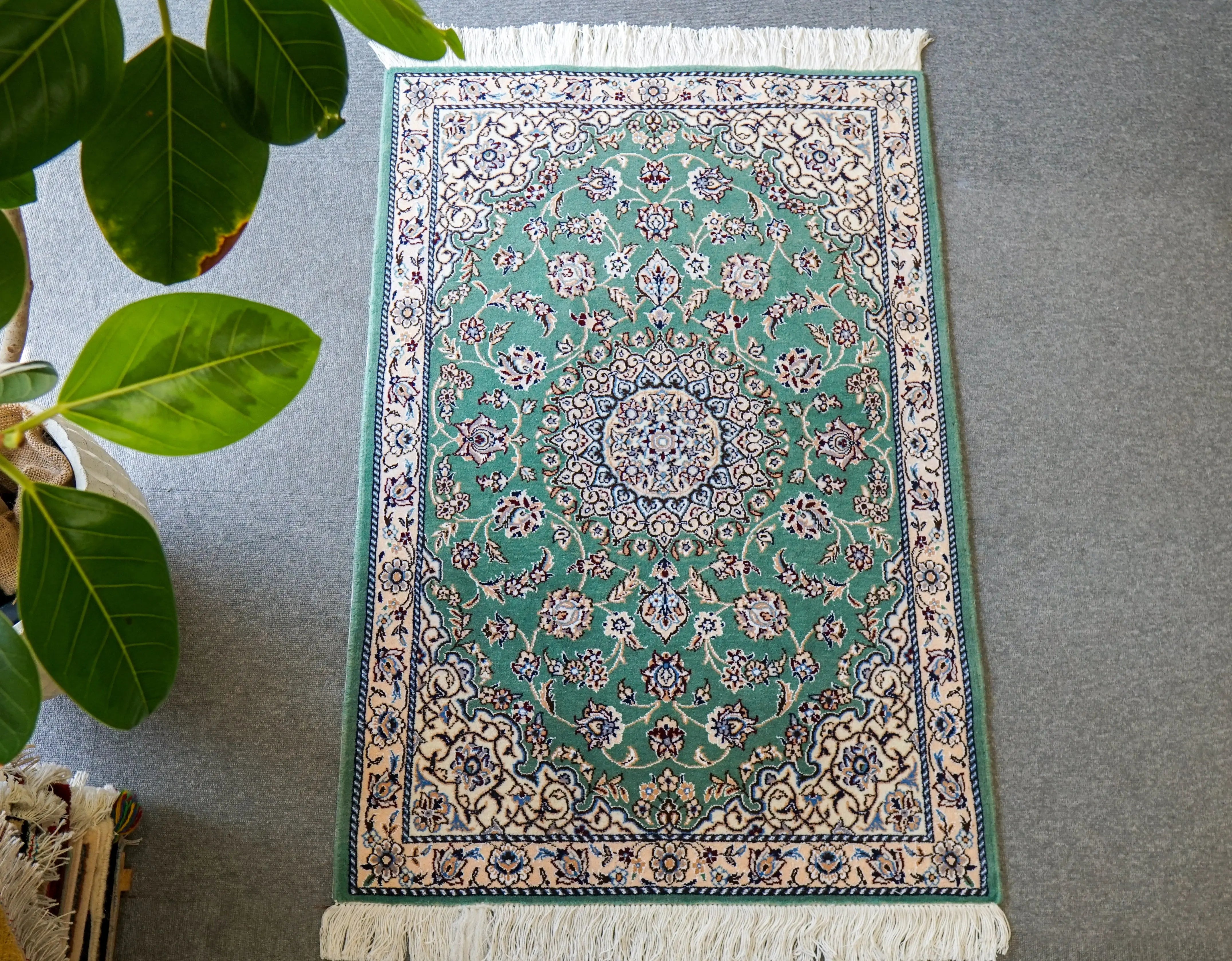 116×78cm ペルシャ手織り絨毯 ナイン産 - Decorworks