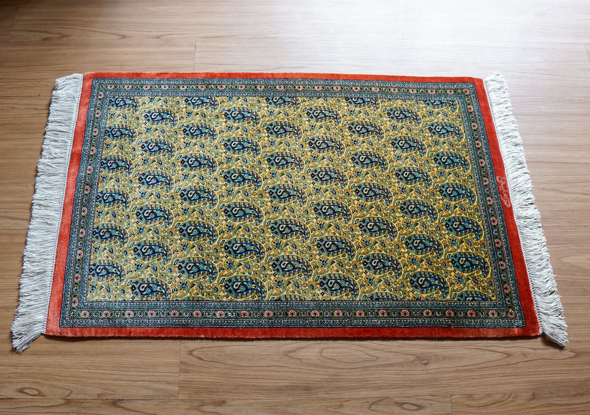  ペルシャ絨毯 クム産 100％シルク 手織り 90×56cm