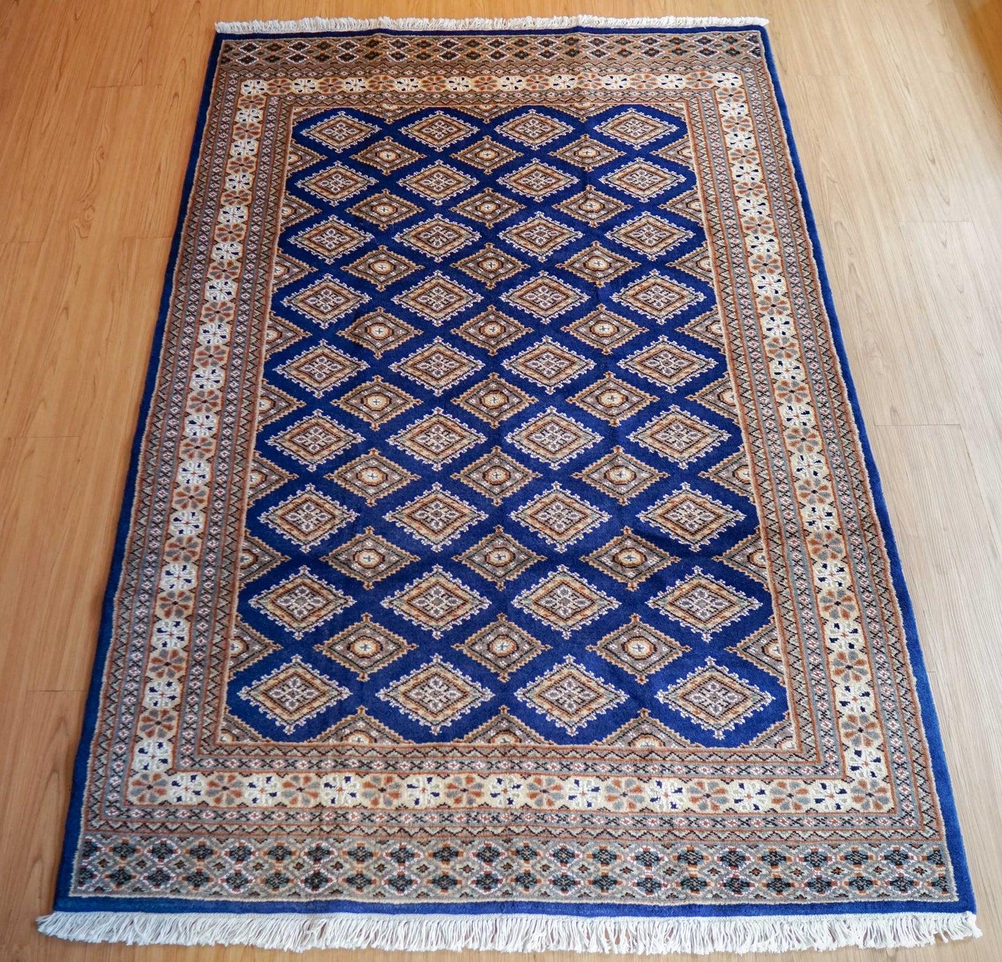  パキスタン手織り絨毯 185×126cm . トライバルラグ