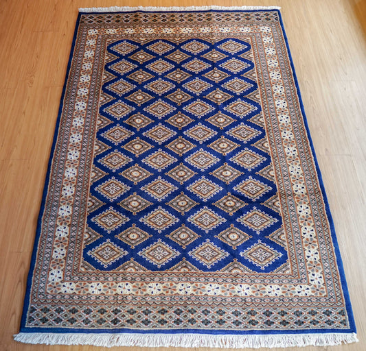  パキスタン手織り絨毯 185×126cm . トライバルラグ