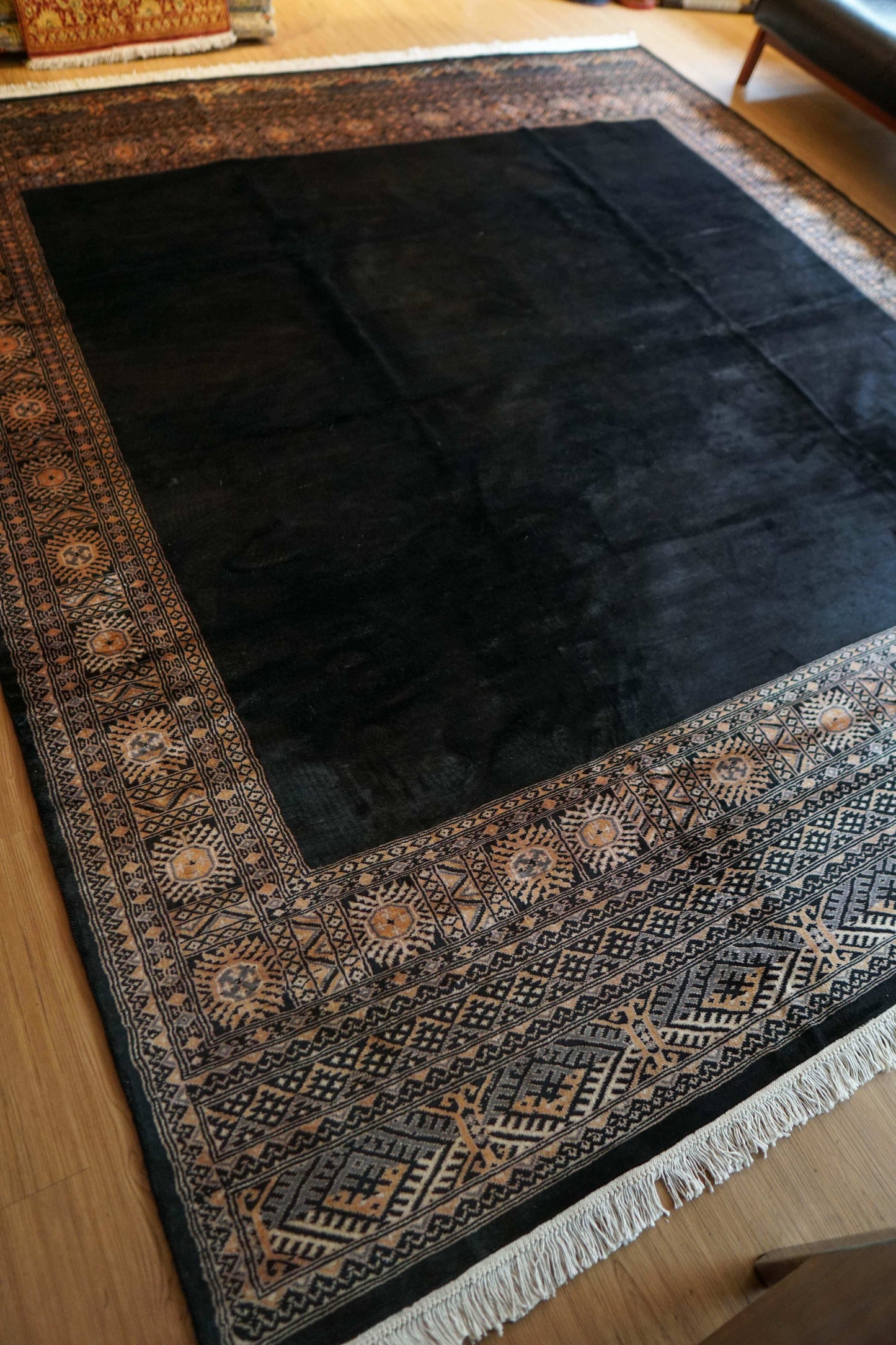  パキスタン手織り絨毯 293×254cm