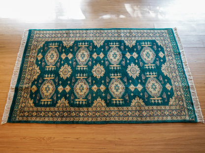  パキスタン手織り絨毯  156×95cm