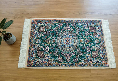  ペルシャ絨毯 ナイン産 手織り 90×63cm｜グリーンメダリオンデザイン 玄関マットサイズ