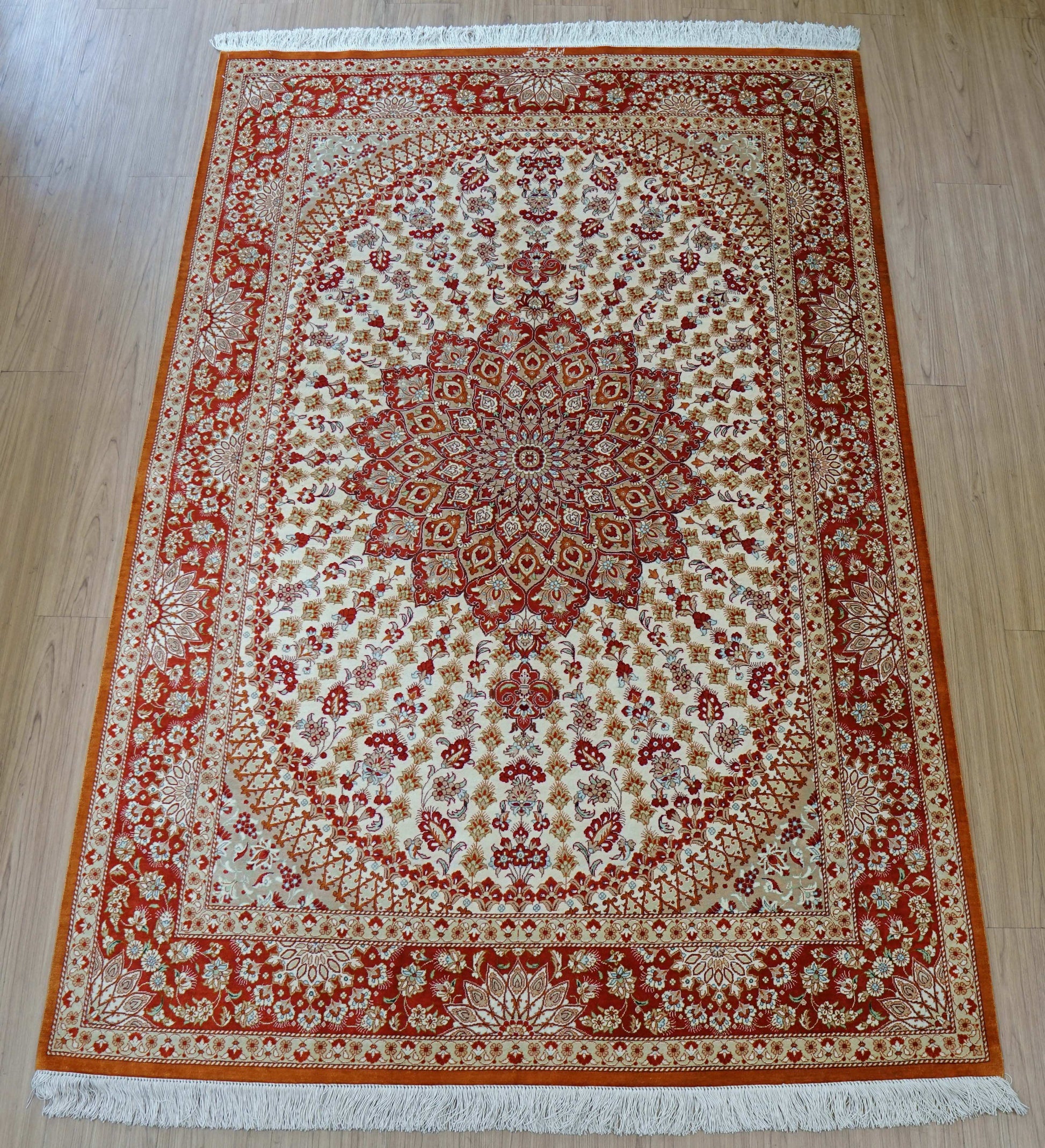  ペルシャ手織り絨毯 クム産 シルク100％ 193×130cm｜クム ワファィ工 房