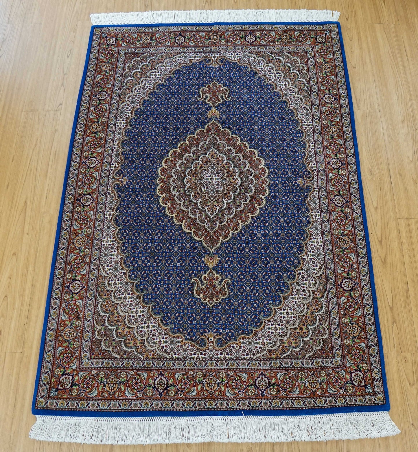  154×106cm 手織り ペルシャ絨毯 タブリーズ産　50RAJ