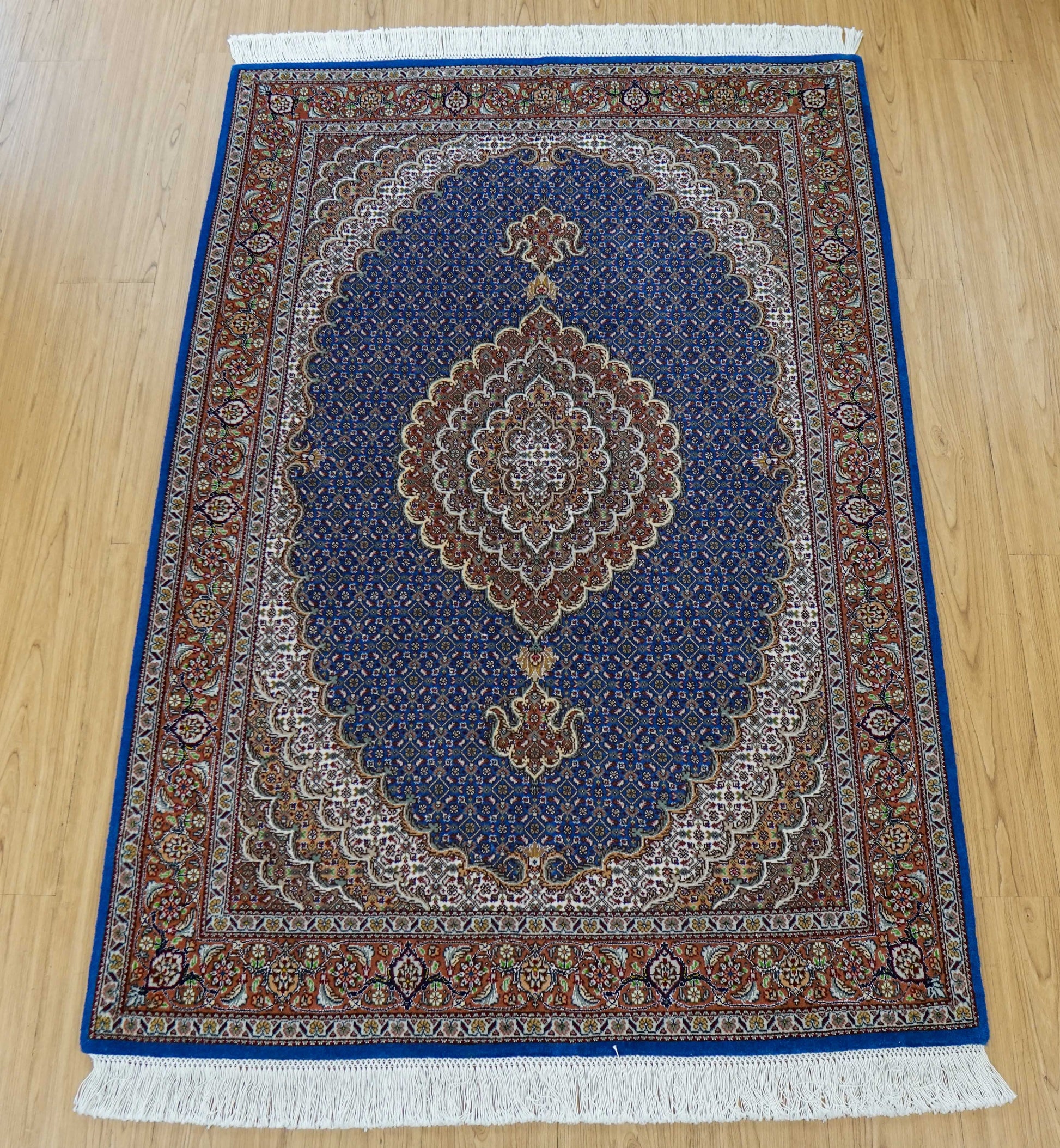  154×106cm 手織り ペルシャ絨毯 タブリーズ産　50RAJ