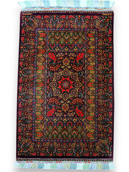  ペルシャ絨毯 クム産 シルク100％ ハジラヒミ工房 130×79cm