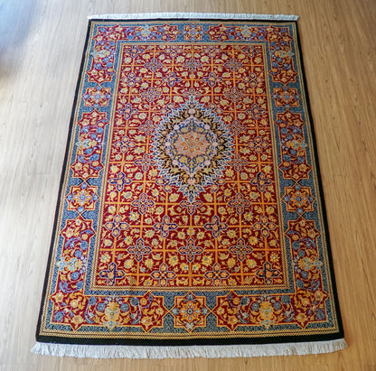  手織りペルシャ絨毯 クム産 【シルク】ラミニ工房 197×132cm ｜ 証明書付