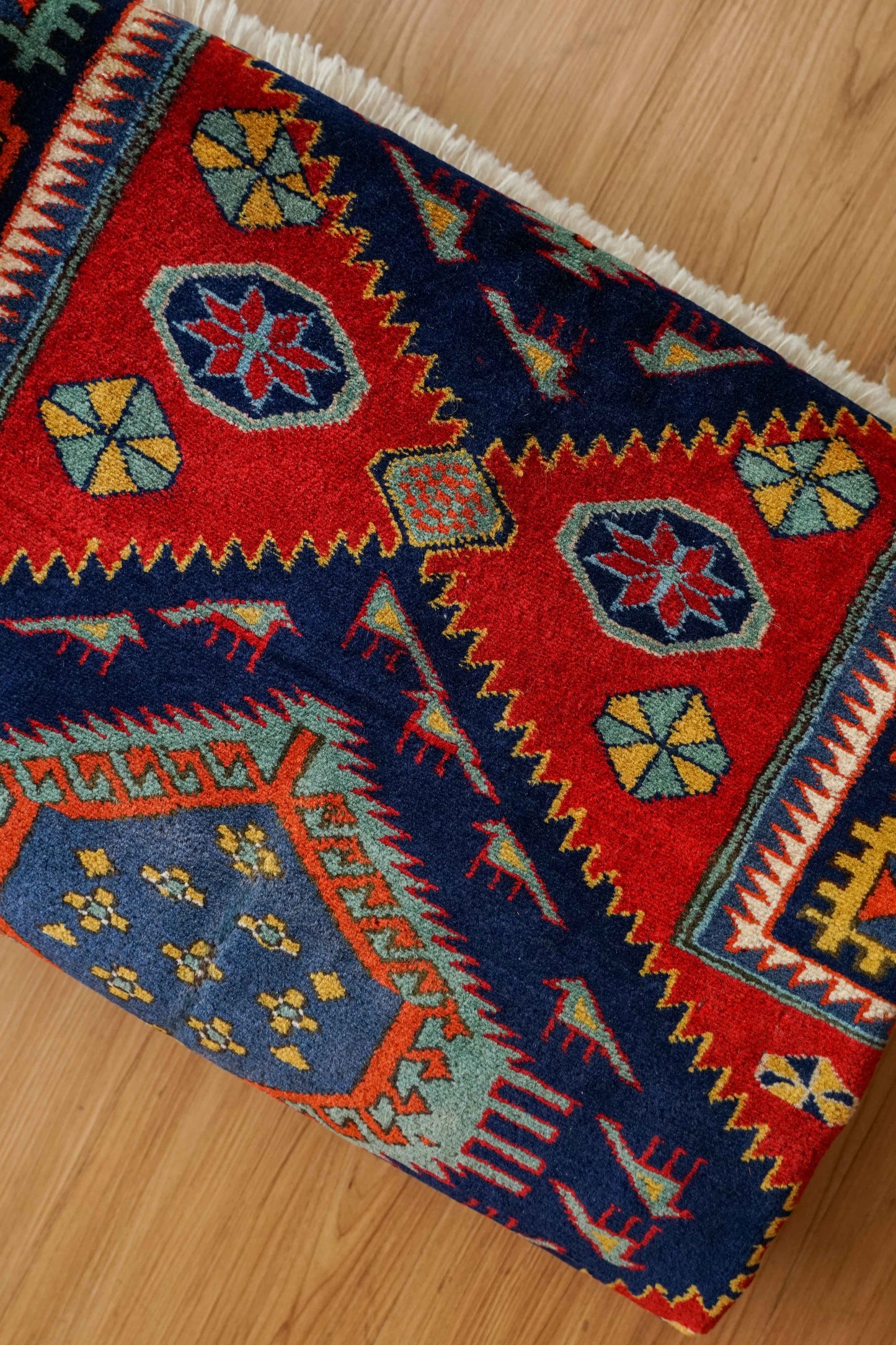  197×154cm 手織りペルシャ絨毯 トライバルラグ