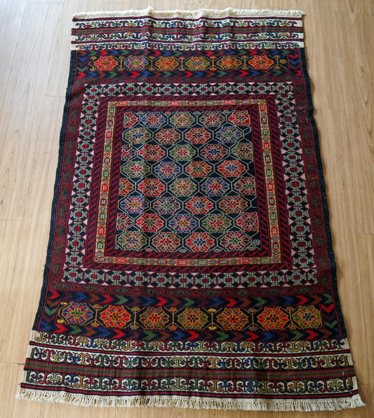  ペルシャ手織りキリム シルジャン産 ソマック織り 138×89cm トライバルラグ