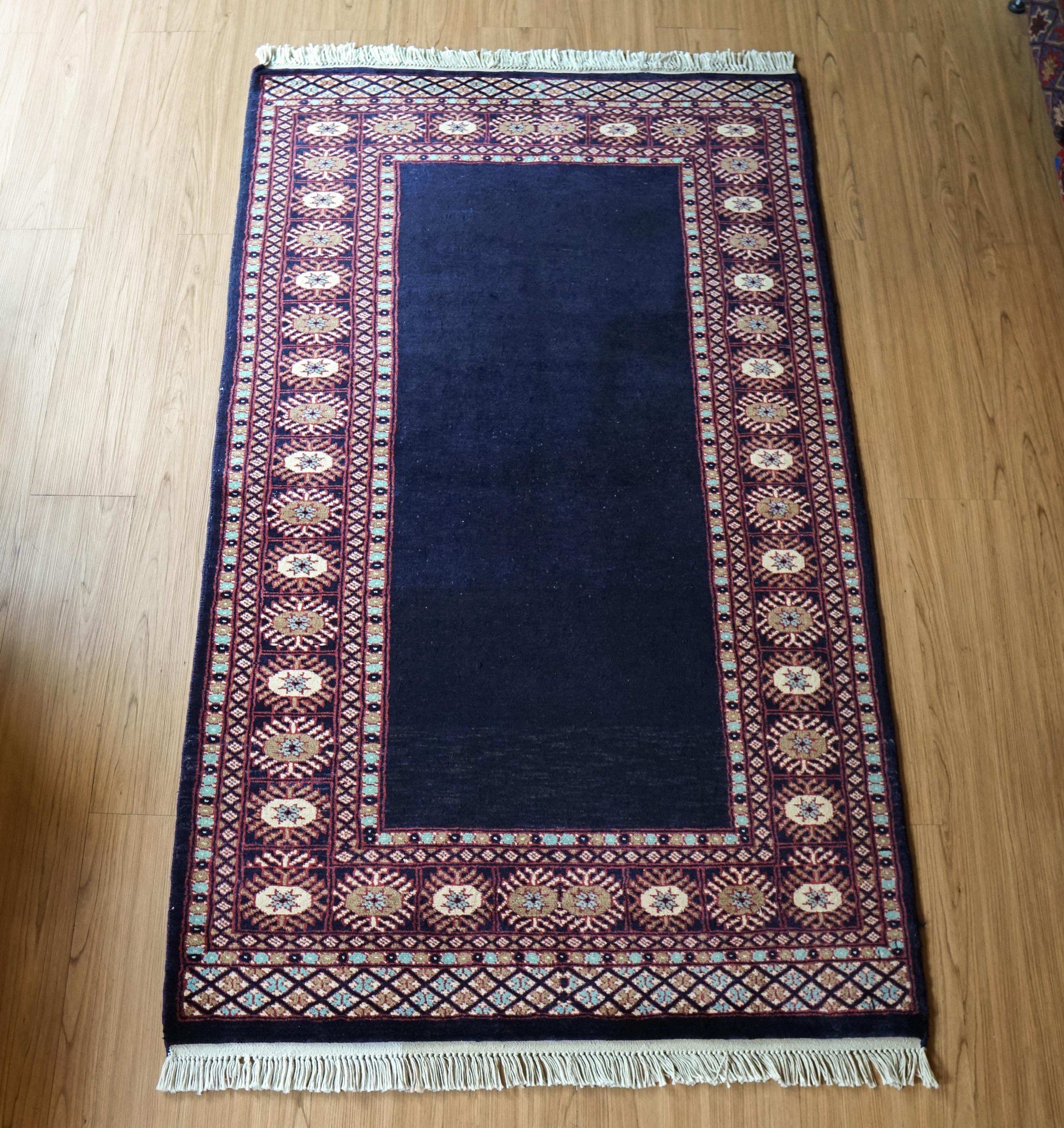  パキスタン手織り絨毯 154×91cm