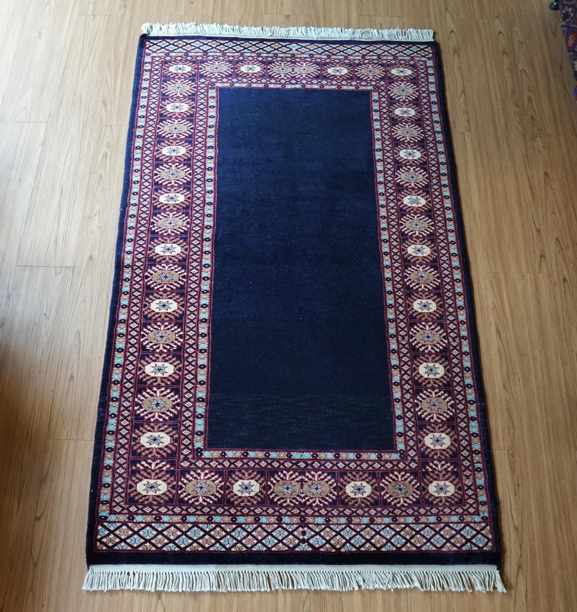  パキスタン手織り絨毯 154×91cm