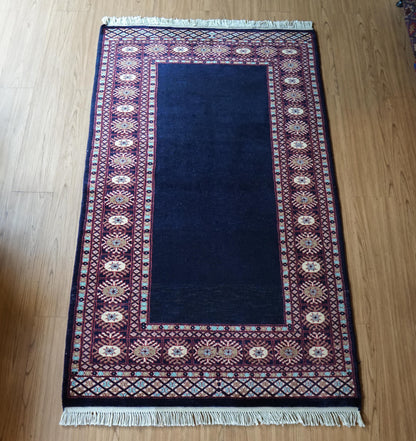  パキスタン手織り絨毯 154×91cm