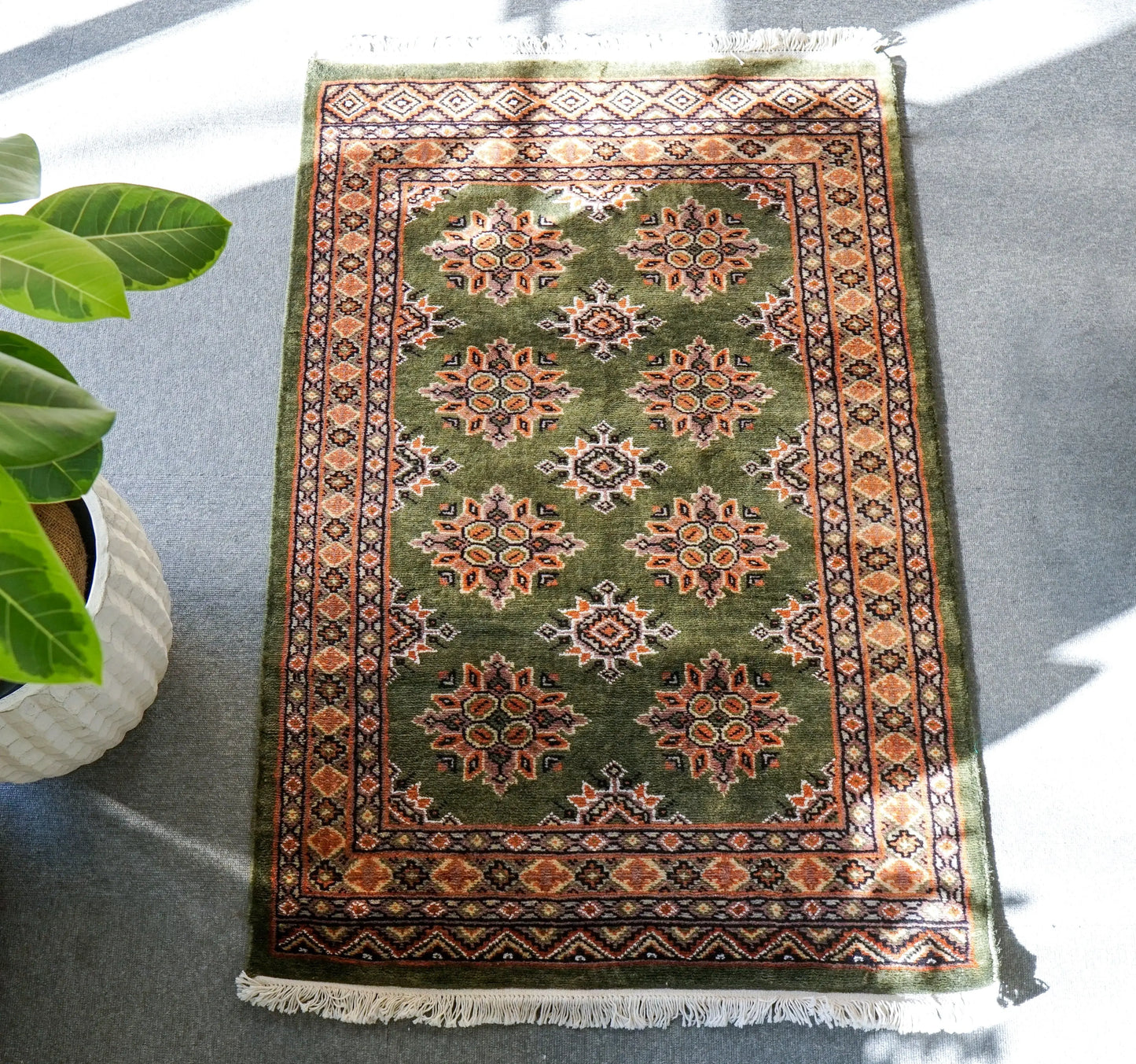 120×80cm パキスタン手織り絨毯 Decorworks