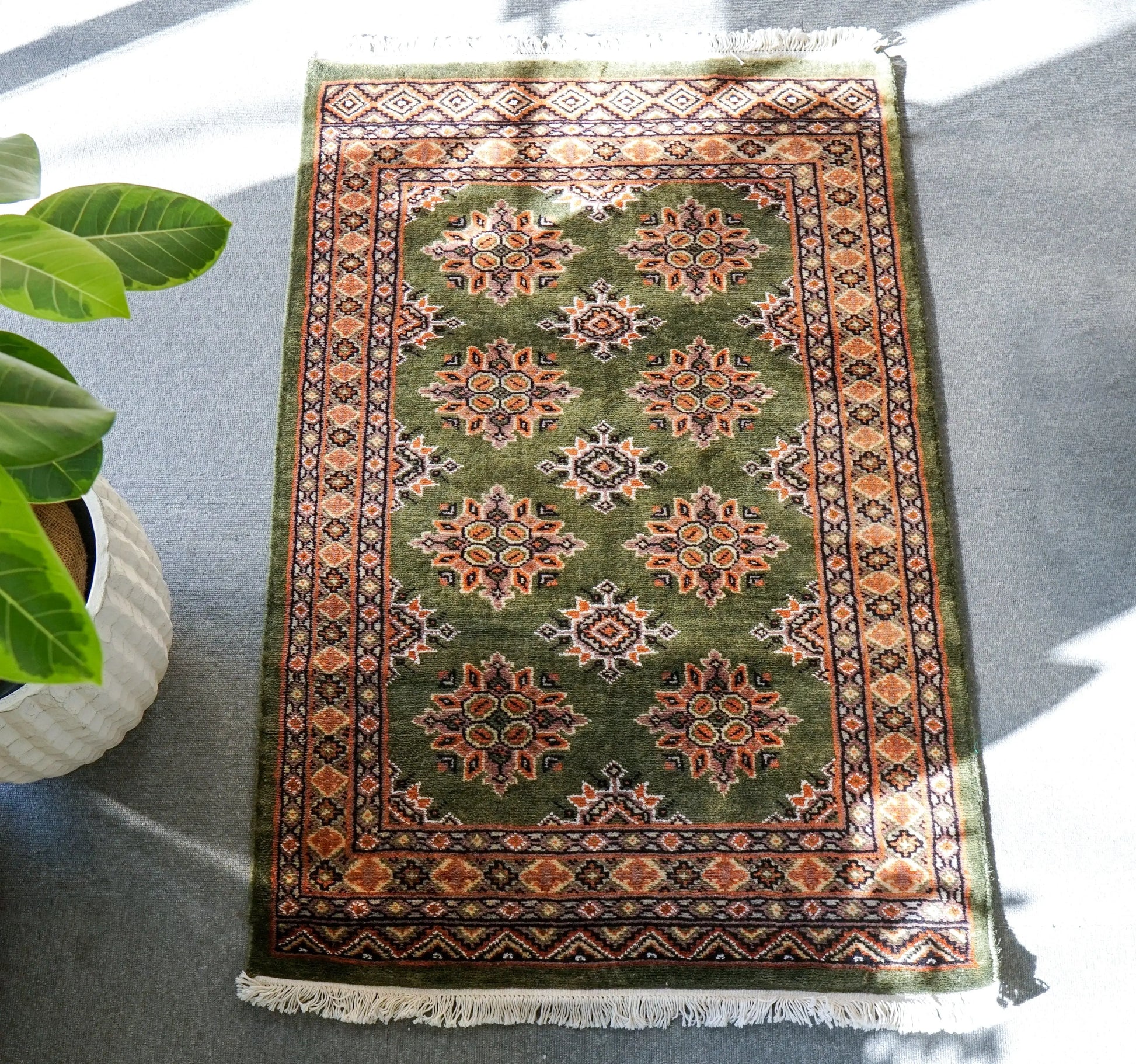120×80cm パキスタン手織り絨毯 Decorworks