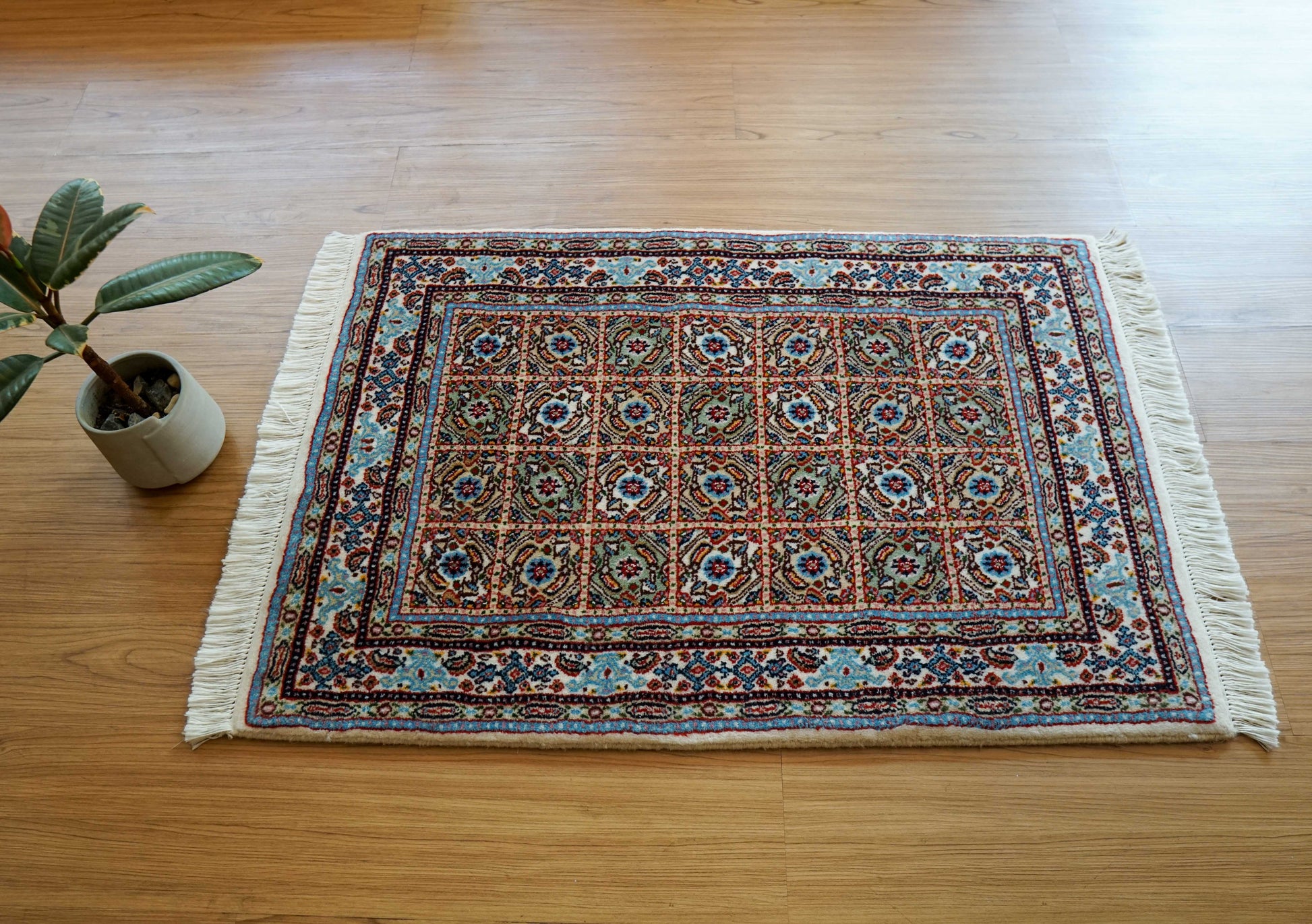  ペルシャ絨毯　ムード産　89×60cm