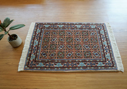  ペルシャ絨毯　ムード産　89×60cm