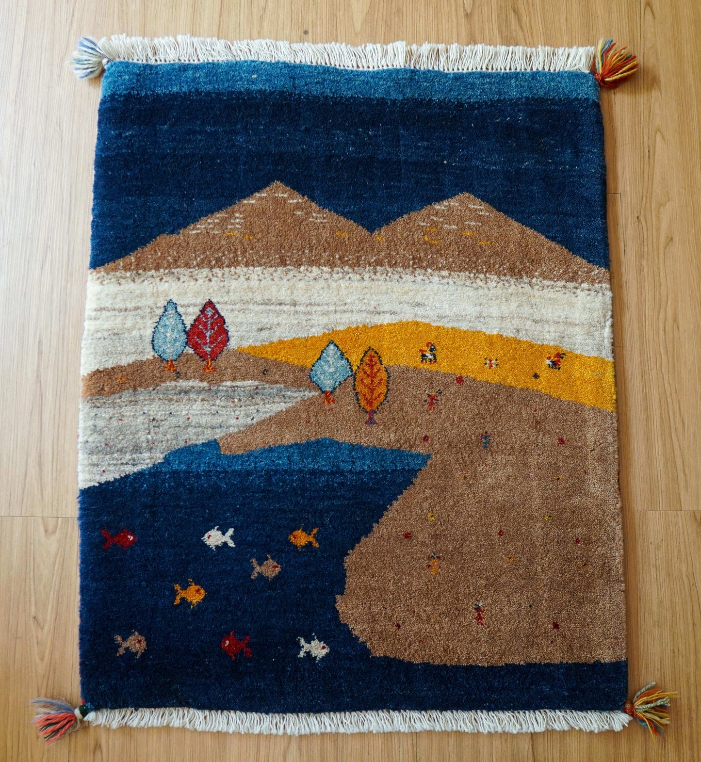  ペルシャ手織りカシュクリギャッベ 93×74cm｜風景画のような天然染料ウールラグ リズ バフト