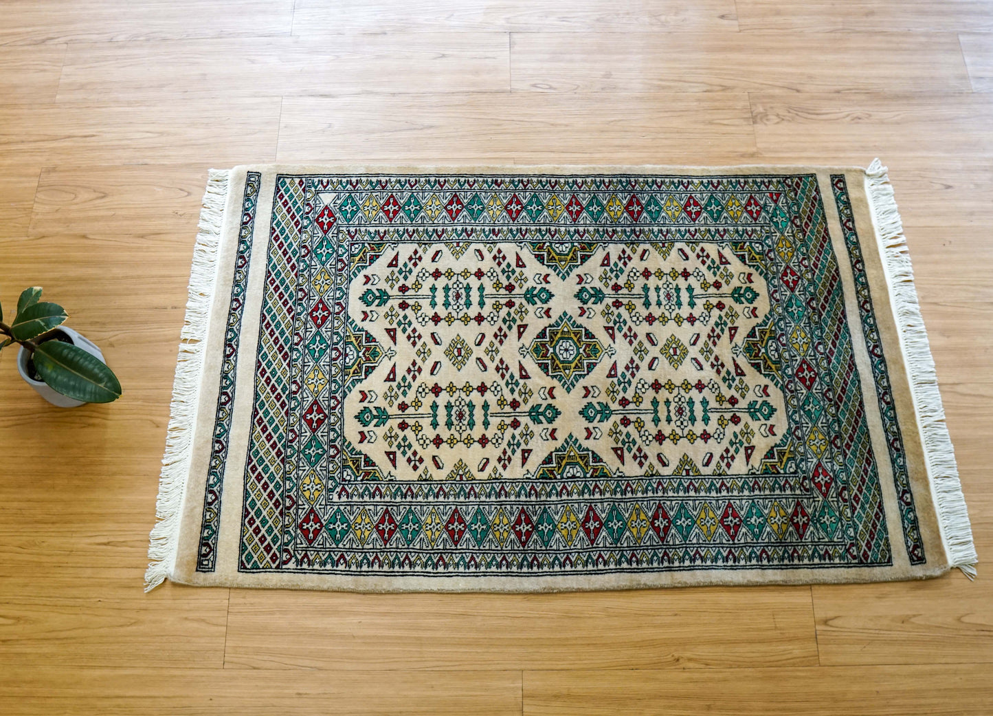 パキスタン手織り絨毯 122×78cm