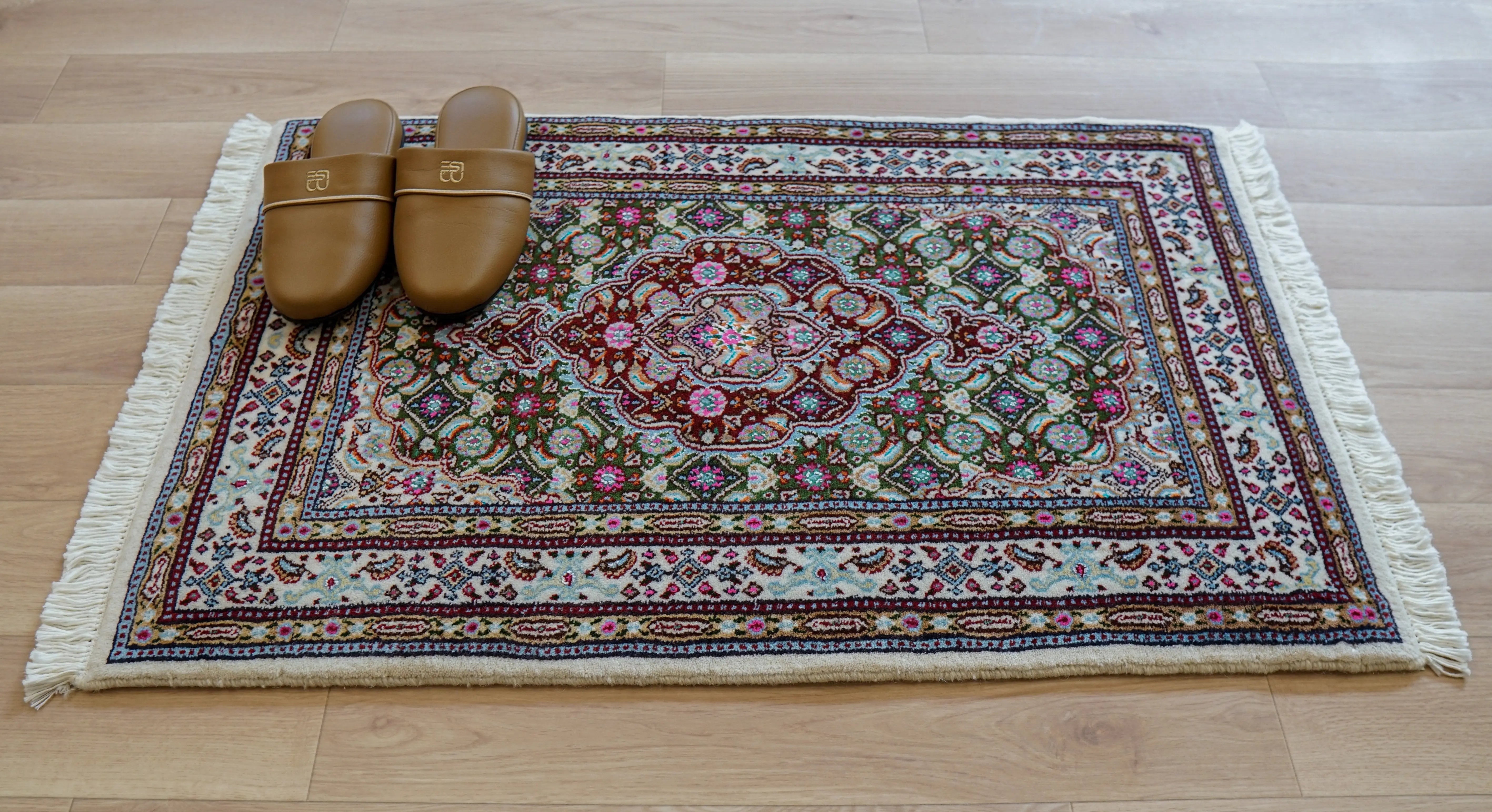 ペルシャ 手織り絨毯 ムード産 高級ウール使用 伝統幾何学模様と職人技