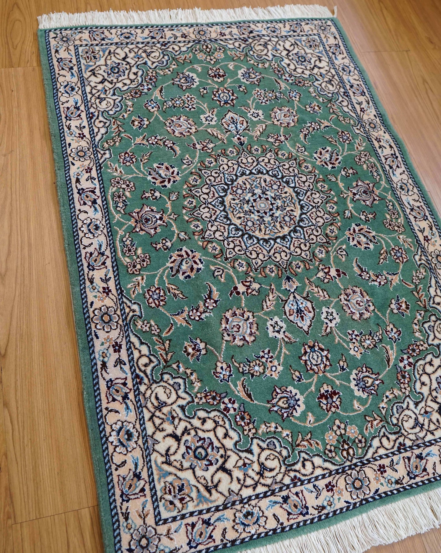  116×78cm ペルシャ手織り絨毯 ナイン産
