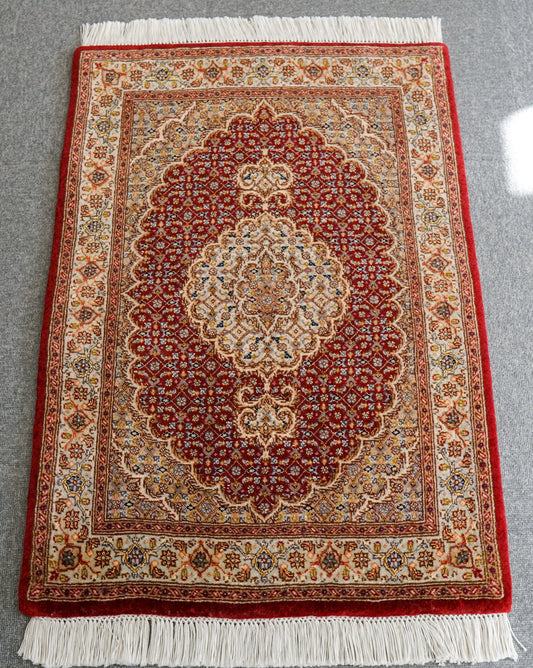 88×61cm【ペルシャ手織り絨毯 タブリーズ産　50RAJ】 Decorworks