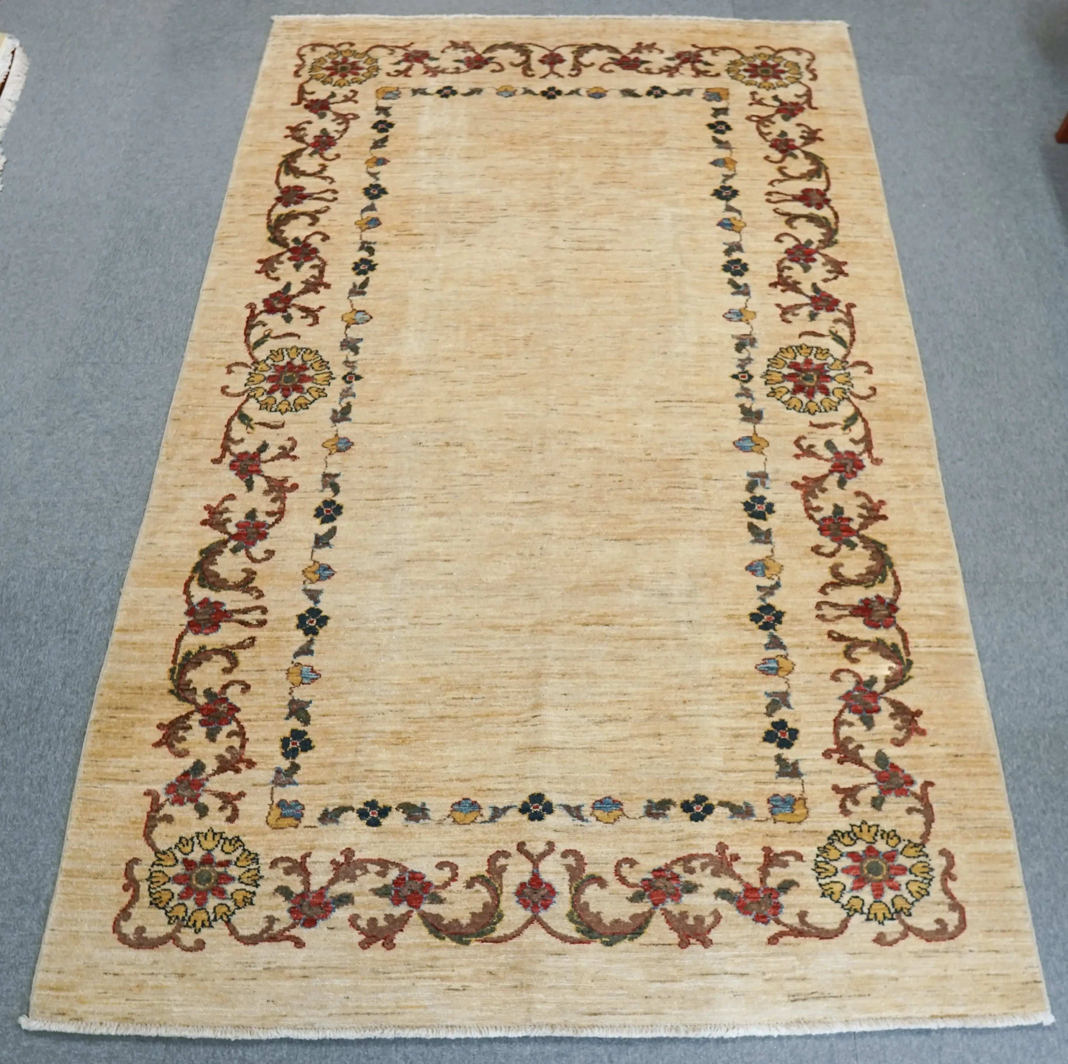パキスタン絨毯、伝統手織りラグ、高品質ウールラグ通販、Decorworks