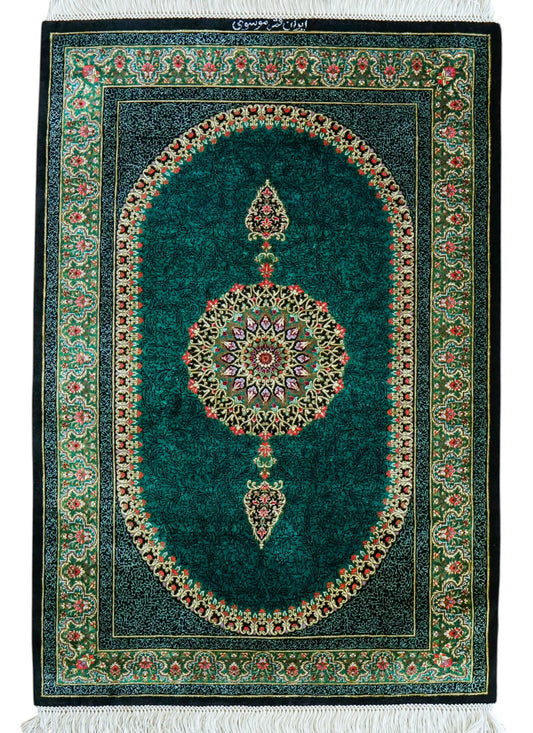  ペルシャ絨毯 クム産 シルク100％ ムサビイ工房 88×59cm｜手織りシルク｜イラン製