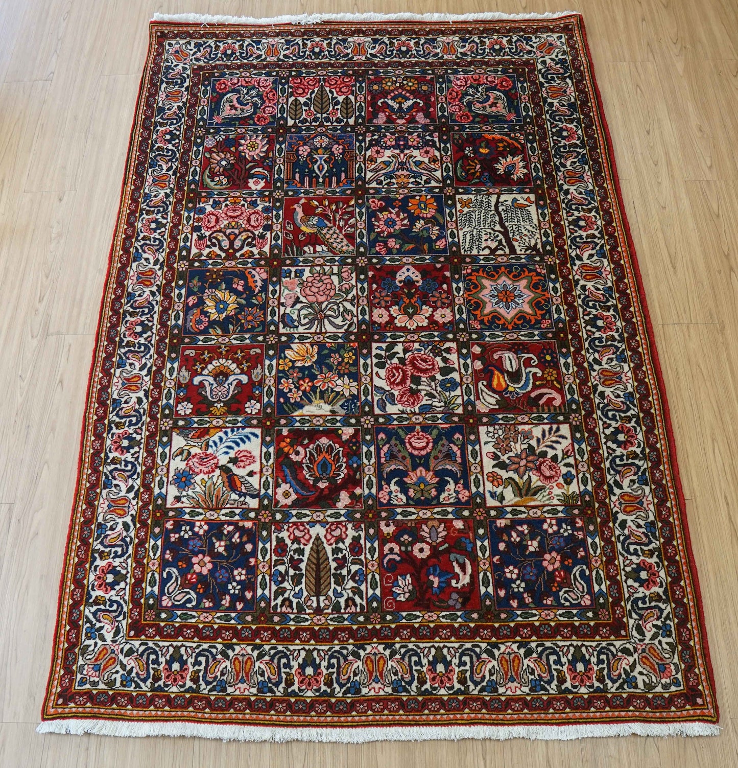  ペルシャ絨毯 バクティアリ産 202×136cm