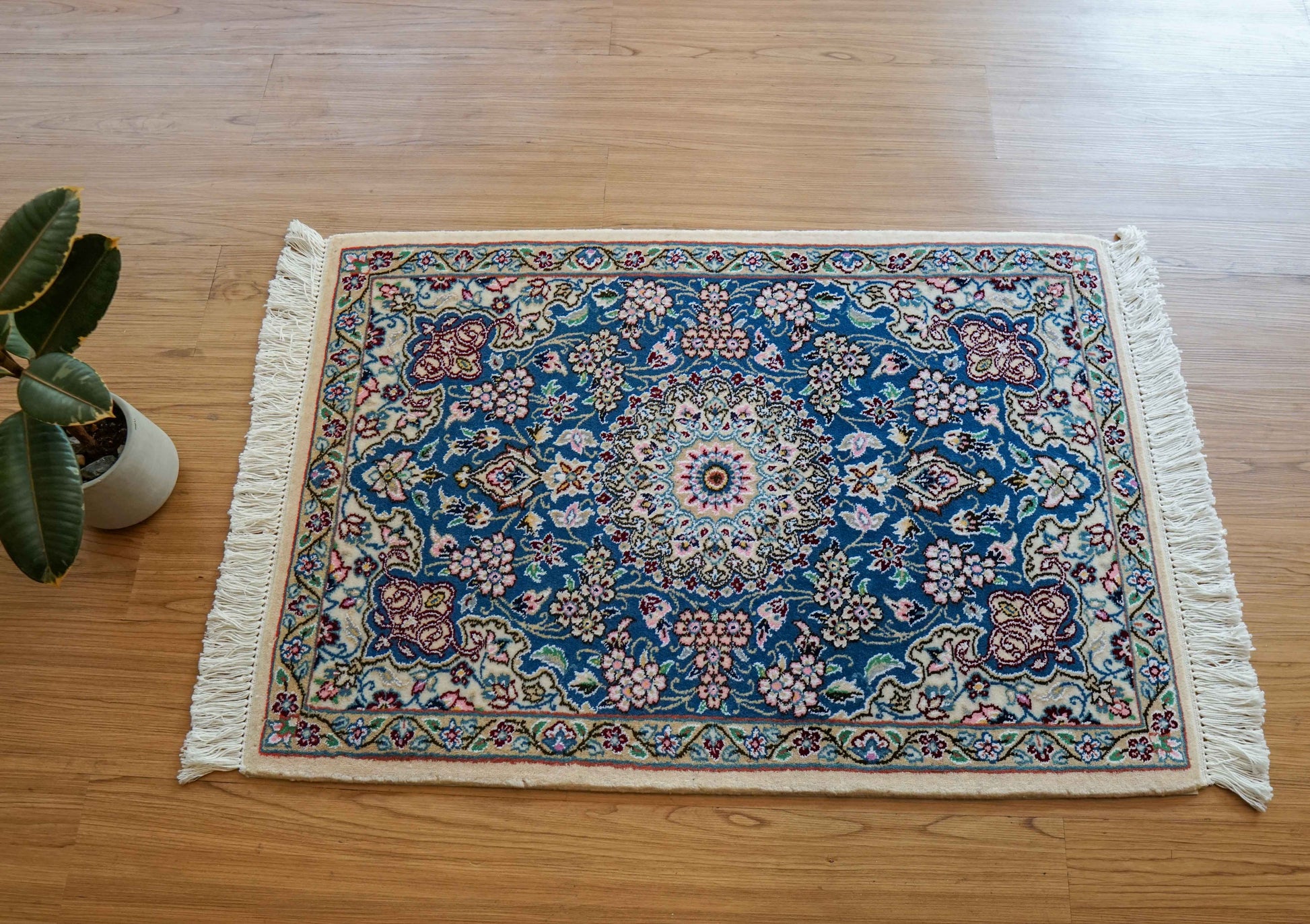  ペルシャ 絨毯 ナイン　90×63cm