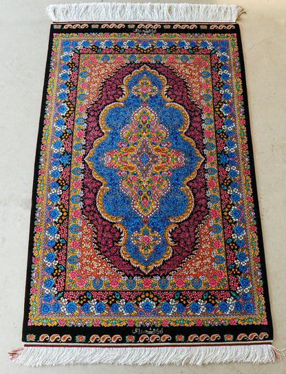 123×78cm　 ペルシャ絨毯クム産シルク 100%　 Decorworks