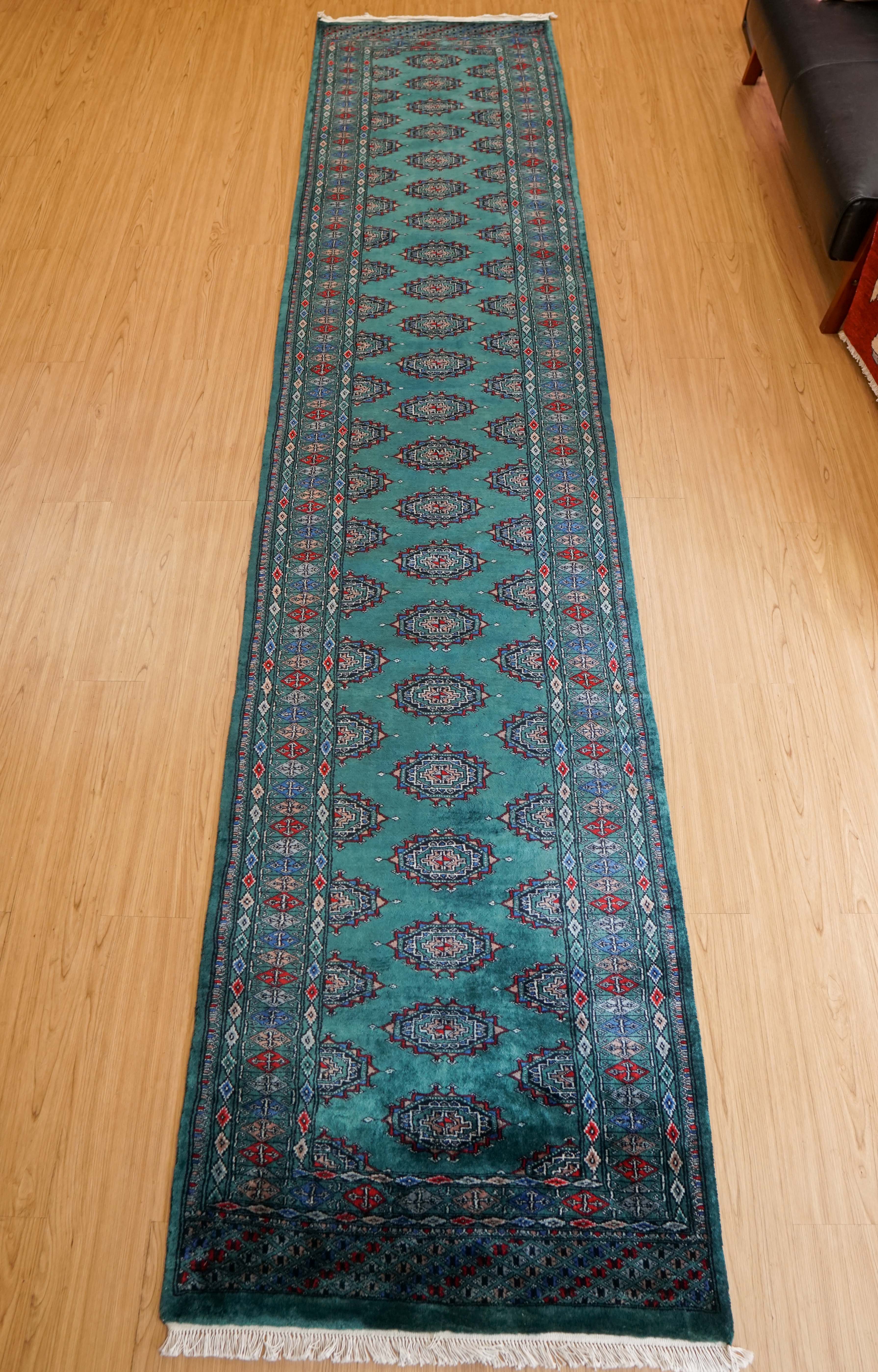 パキスタン手織り絨毯 ランナー 368×79cm トライバルラグ – Decorworks