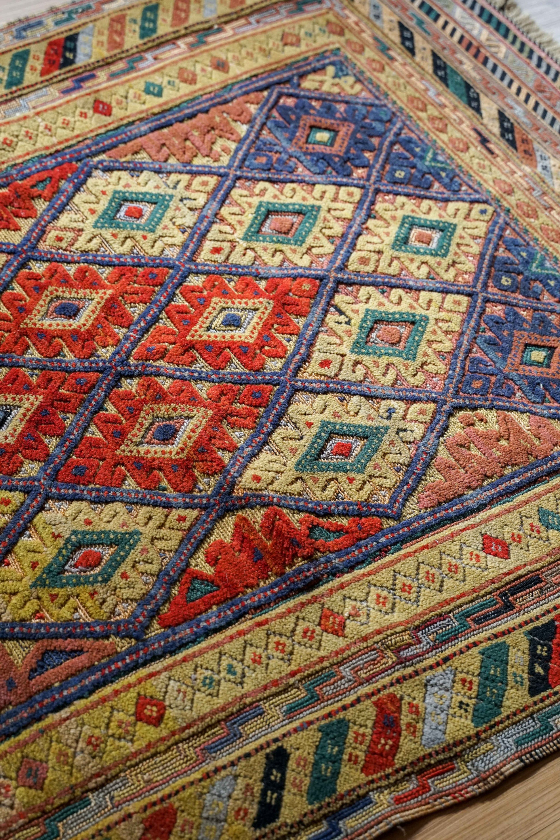  手織り マシュワニ キリム126×93cm　