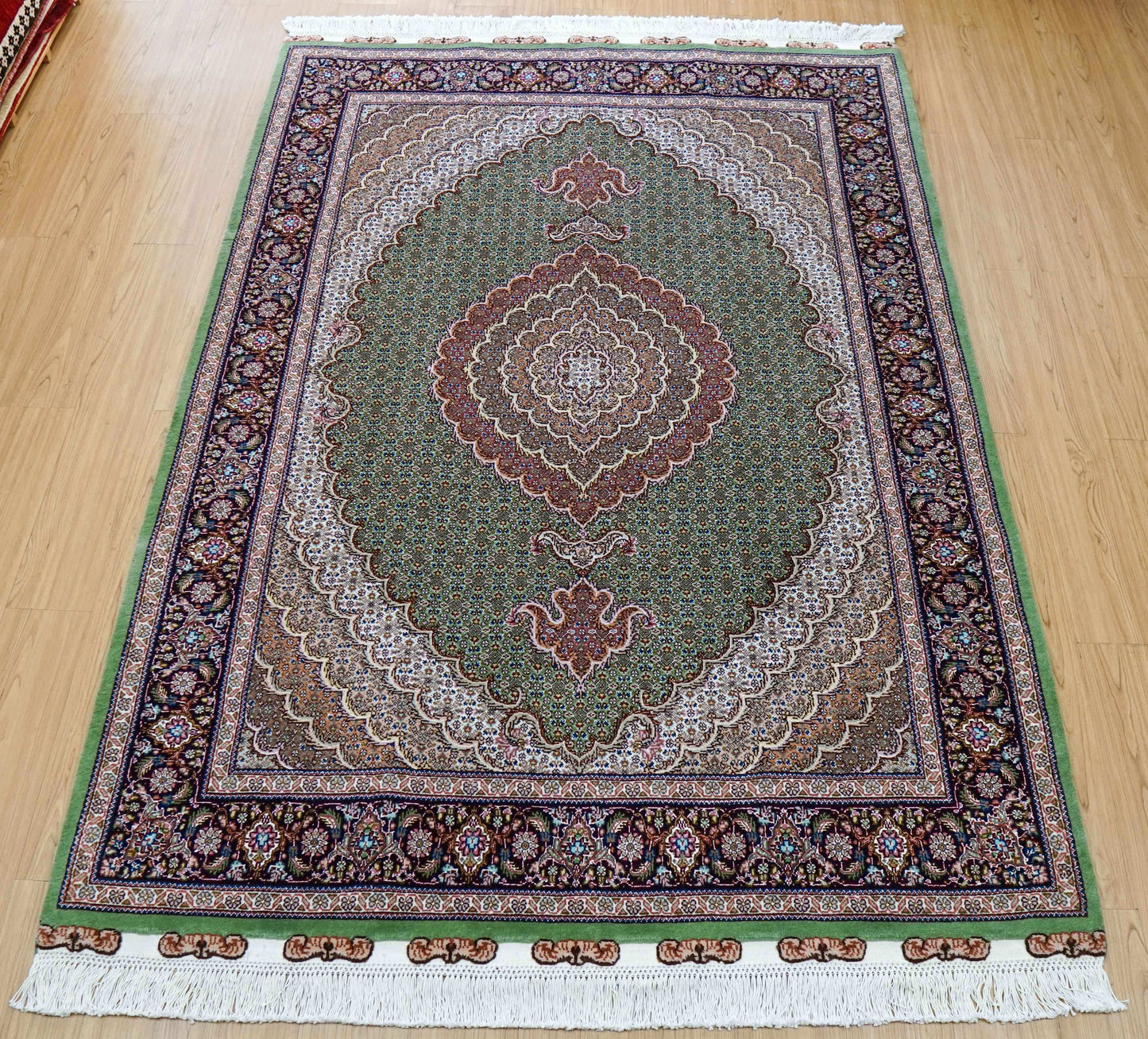  ペルシャ手織り絨毯 タブリーズ産 225×155cm