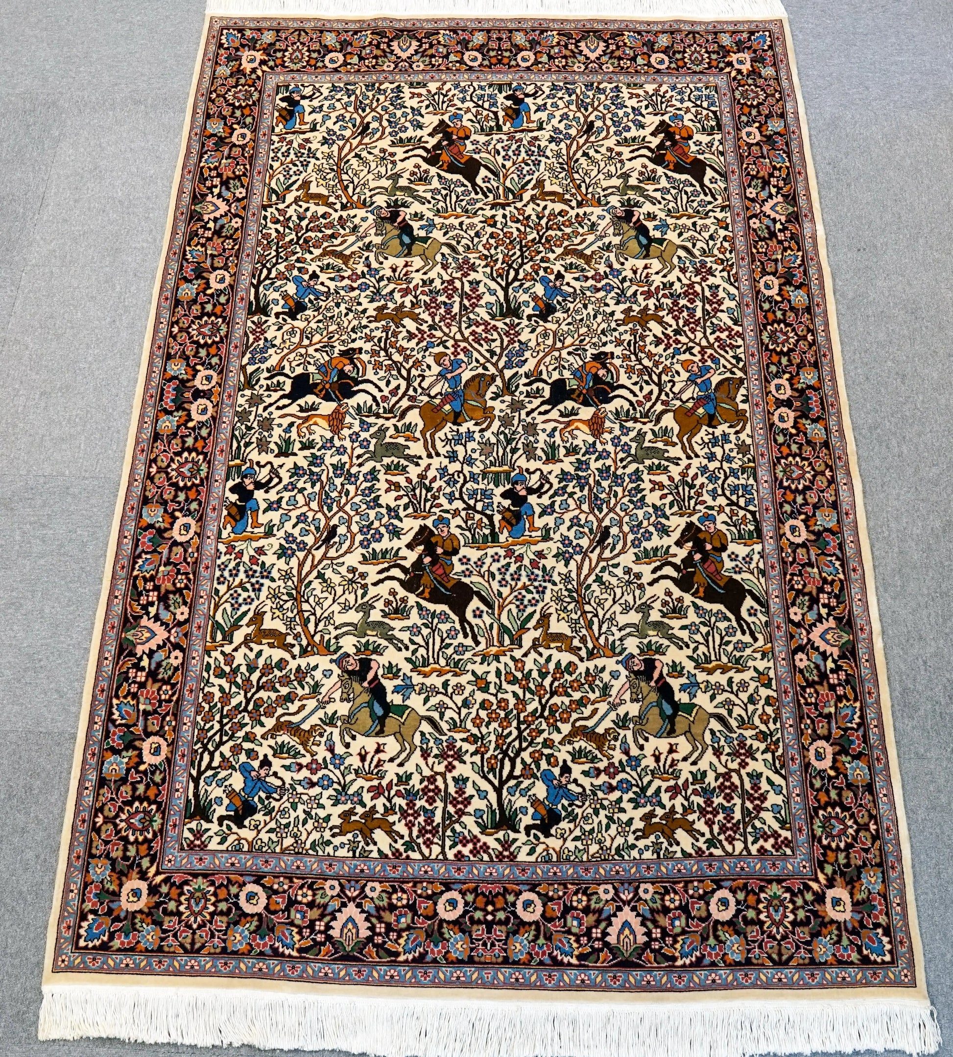 218×140cm   パキスタン手織り絨毯 Decorworks