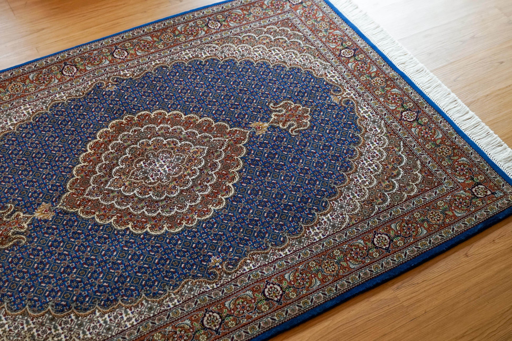 Collection 154×106cm 手織り ペルシャ絨毯 タブリーズ産　50RAJ